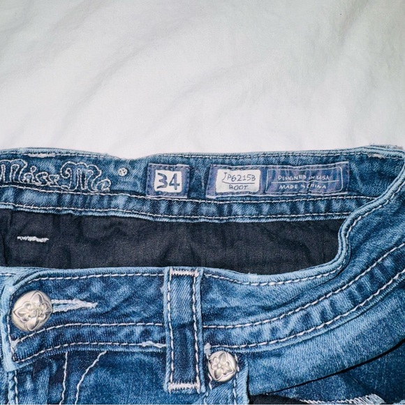 Miss Me Boot Cut Blue Jeans size 33 with Black Details - Picture 3 of 13